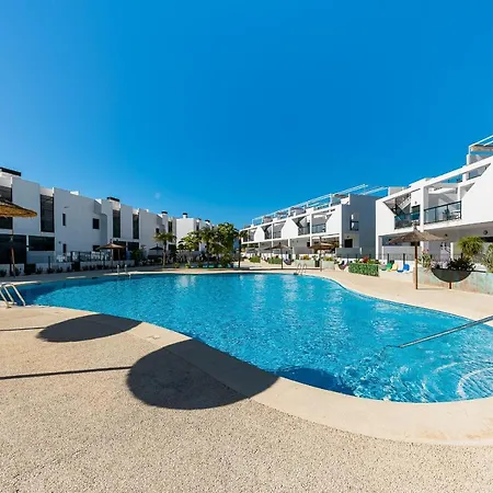 Milan Apartament Campoamor